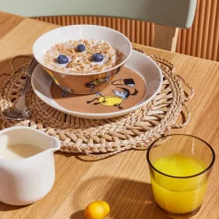 MOOMIN ARABIA Arabia Mummi Asjett 19 cm Stinky i Aksjon