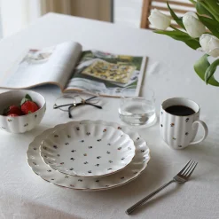 NOVA Lilly Tallerken m/ Blomster og Gullkant 26cm Hvit